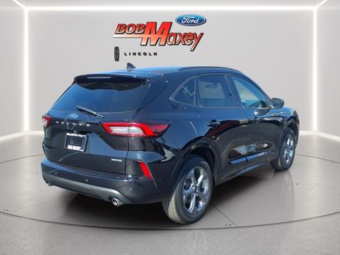 Used 2023 Ford Escape ST-Line w/ Tech Pack #1 AWD/4WD image 4