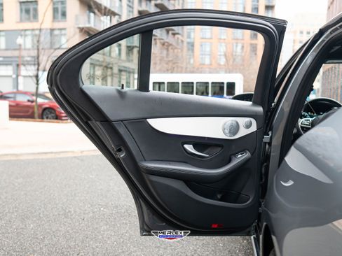 Used 2021 Mercedes-Benz C 300 Sedan w/ Premium Package image 44