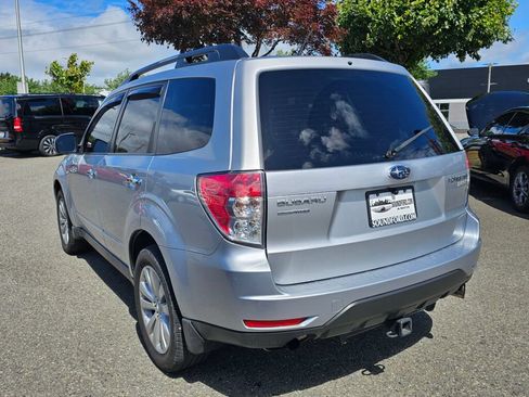 Used 2012 Subaru Forester 2.5X Premium w/ All-Weather Pkg AWD/4WD image 3