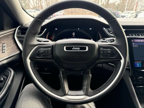 Used 2023 Jeep Grand Cherokee L Limited w/ Luxury Tech Group II image 23