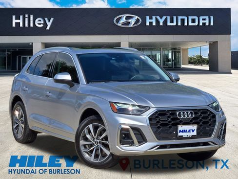 Used 2023 Audi Q5 2.0T Premium Plus w/ Premium Plus Package AWD/4WD image 2