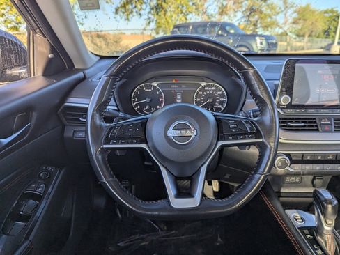 Certified 2023 Nissan Altima 2.5 SR image 25