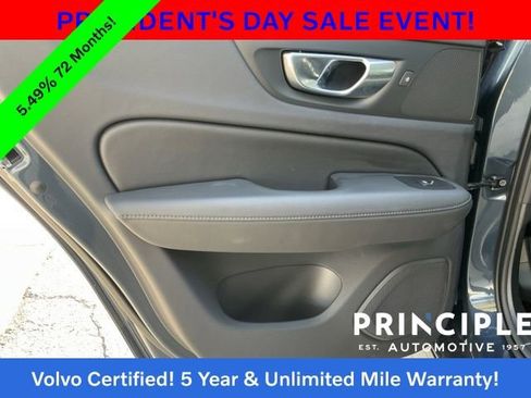 Certified 2025 Volvo V60 B5 Cross Country Plus image 31