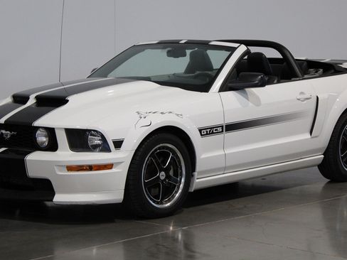 Used 2007 Ford Mustang GT RWD image 30