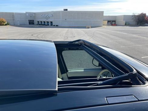 Used 2023 Land Rover Range Rover SE image 22