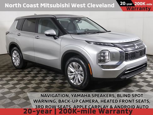 New 2026 Mitsubishi Outlander ES image 1