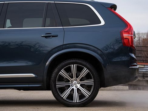 Certified 2024 Volvo XC90 T8 Plus w/ Protection Package Premier image 4