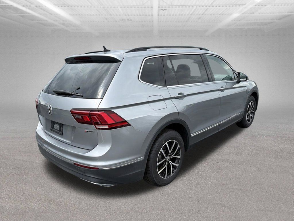 Used 2021 Volkswagen Tiguan SE w/ Panoramic Sunroof Package AWD/4WD image 9