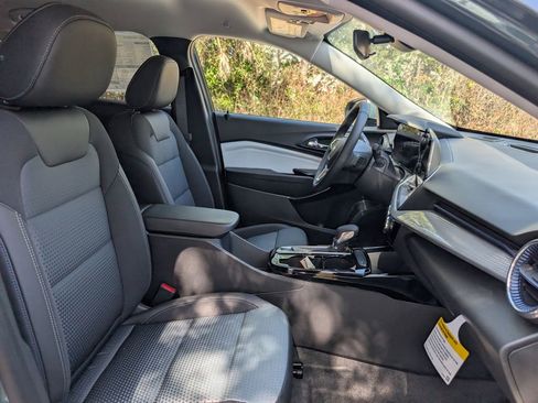 New 2026 Chevrolet Trax LT image 16