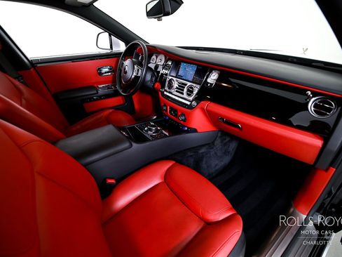 Used 2019 Rolls-Royce Ghost RWD image 29