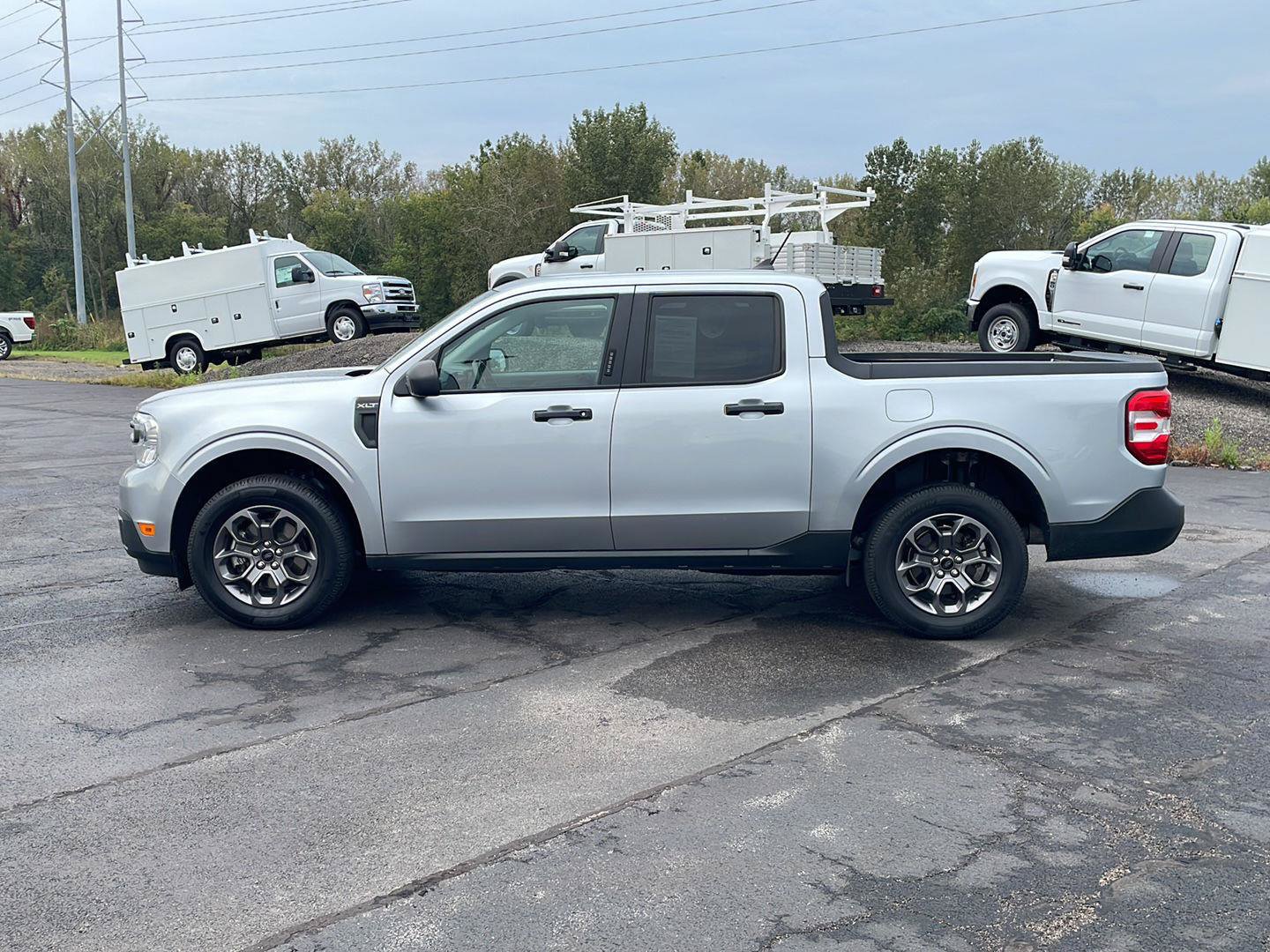 Used 2022 Ford Maverick XLT FWD image 2