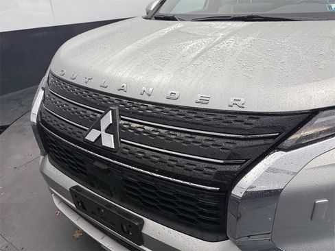 Used 2022 Mitsubishi Outlander SEL image 31