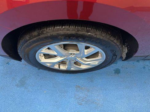 Used 2019 Chevrolet Equinox Premier w/ LPO, Floor Liner Package image 15