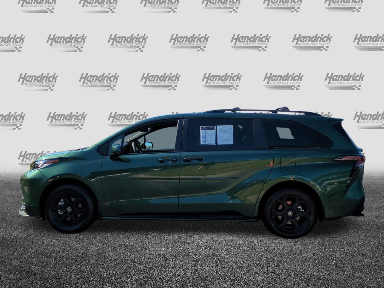 Used 2025 Toyota Sienna XLE Woodland Edition AWD/4WD image 7