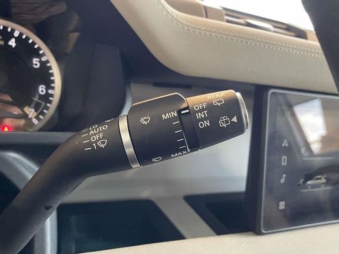 Used 2023 Land Rover Defender 110 S AWD/4WD image 35