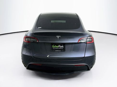 Used 2023 Tesla Model Y 2WD image 7
