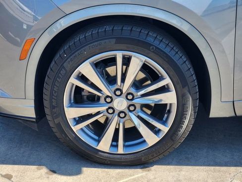 Used 2025 Cadillac XT6 Premium Luxury image 10