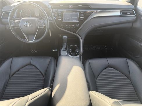 Used 2019 Toyota Camry SE image 20