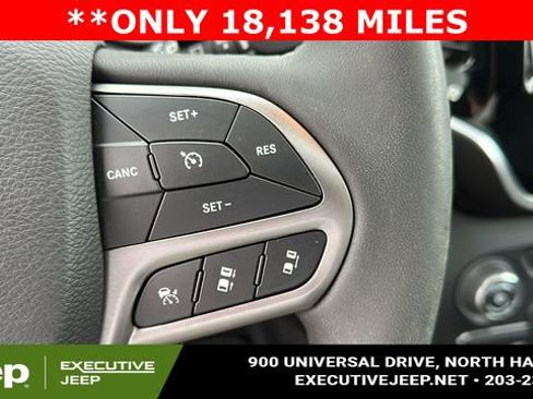 Used 2021 Jeep Cherokee Limited image 13