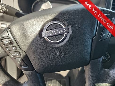 Used 2022 Nissan Frontier SV image 28