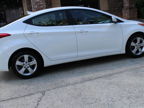 Used 2013 Hyundai Elantra GLS w/ Preferred Pkg image 8