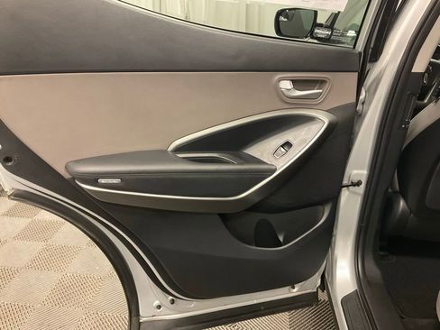 Used 2017 Hyundai Santa Fe Sport image 27