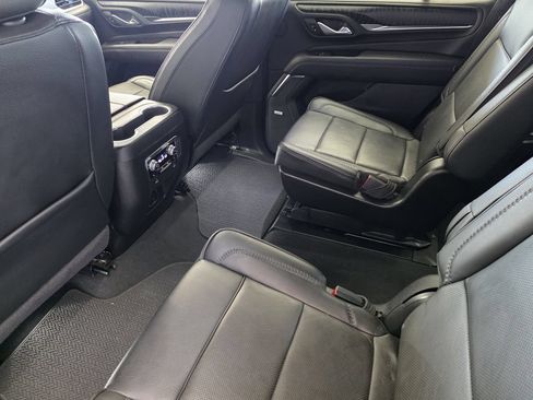 Used 2024 GMC Yukon Denali RWD image 24
