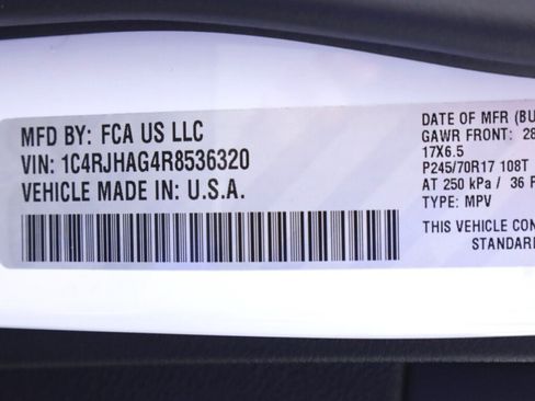 Used 2024 Jeep Grand Cherokee Laredo AWD/4WD image 44