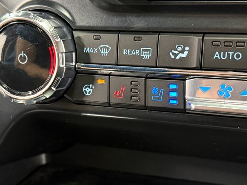 Used 2023 Ford F150 Raptor w/ Raptor Carbon Fibre Package AWD/4WD image 36