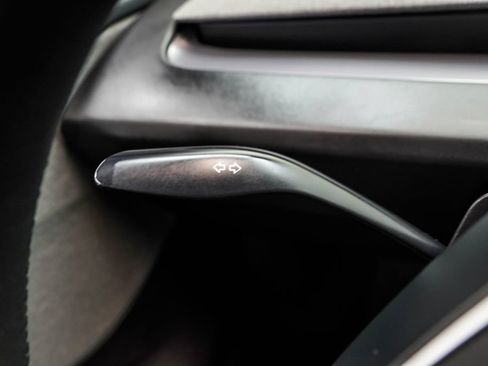 Used 2026 Tesla Model Y 2WD image 30