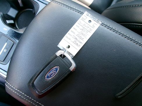 Used 2019 Ford Edge Titanium w/ Cold Weather Package image 20