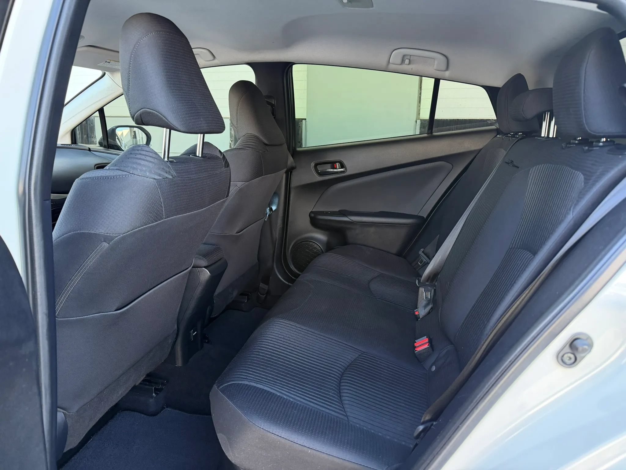 Used 2016 Toyota Prius Two w/ Preferred Accessory Package FWD image 11