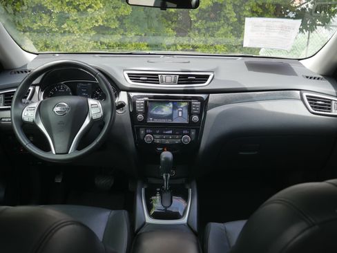 Used 2015 Nissan Rogue SL w/ SL Premium Package FWD image 9