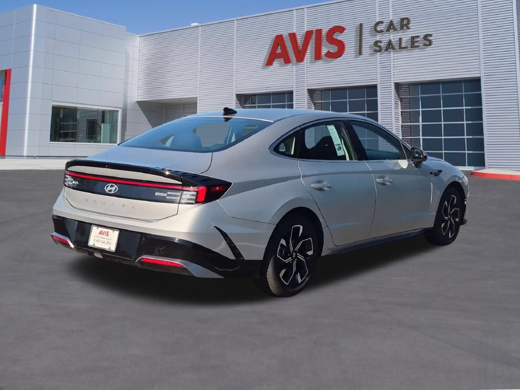 Used 2025 Hyundai Sonata SEL FWD image 6