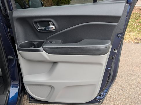 Used 2019 Honda Ridgeline RTL image 31