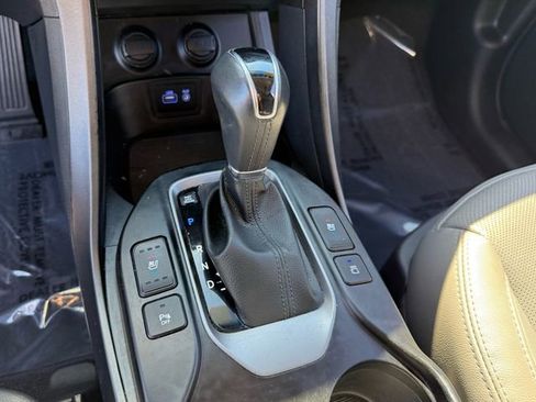 Used 2017 Hyundai Santa Fe Sport image 32