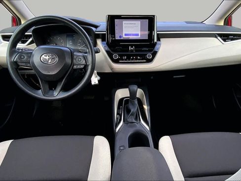 Used 2025 Toyota Corolla LE FWD image 15