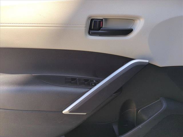 Used 2025 Toyota Corolla Cross L FWD image 11