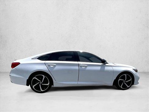 Used 2022 Honda Accord Sport image 5