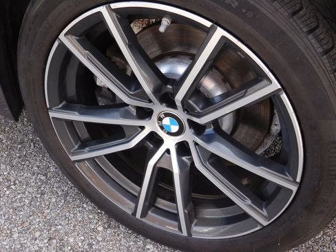 Used 2021 BMW 330e xDrive w/ Driving Assistance Package image 9