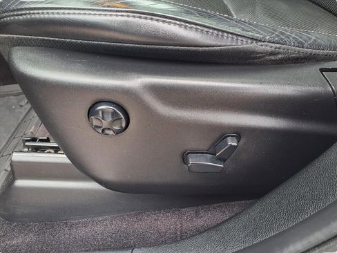 Used 2017 Jeep Grand Cherokee Limited w/ Luxury Group II image 30