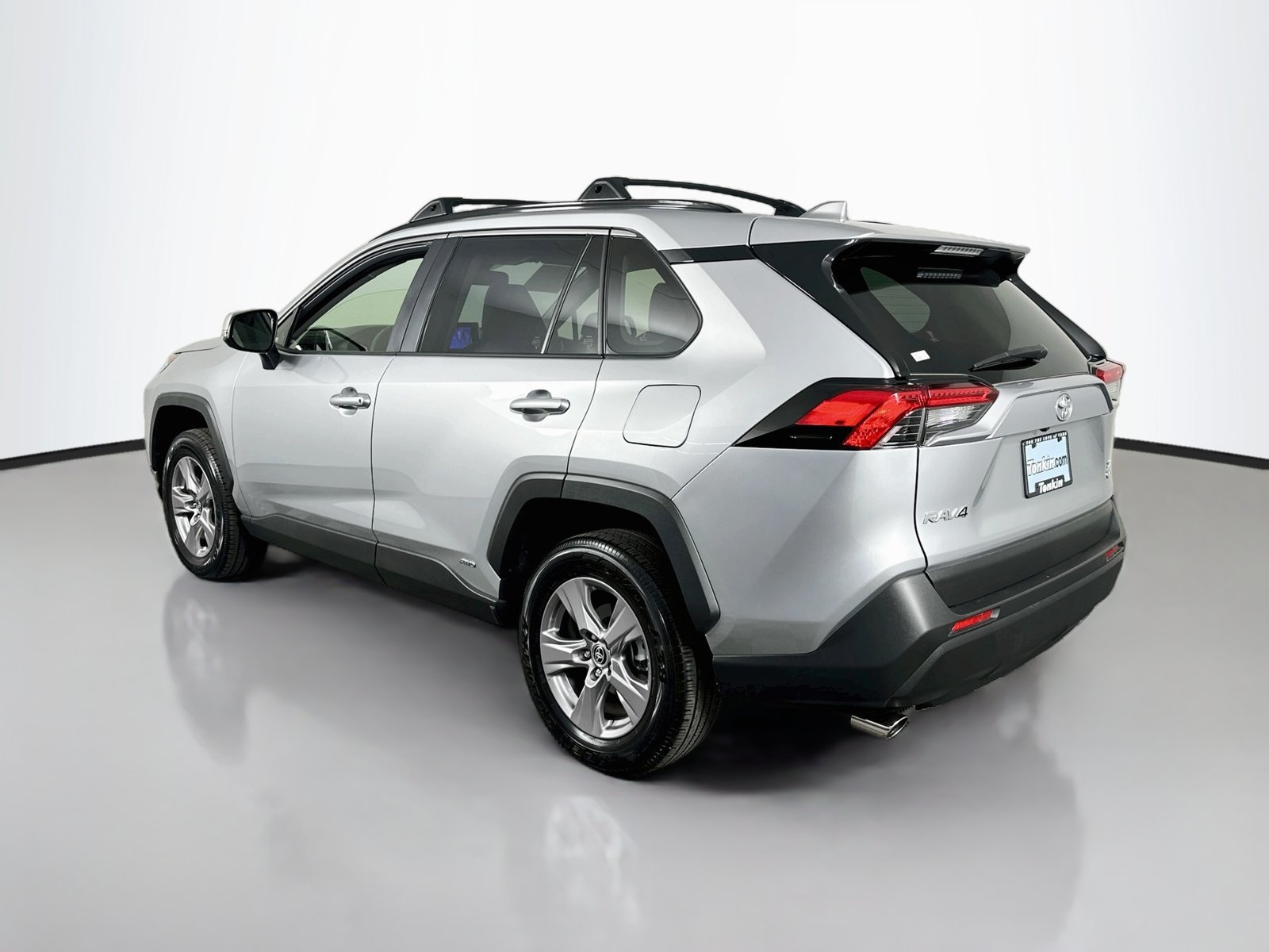 Certified 2025 Toyota RAV4 XLE AWD/4WD image 5