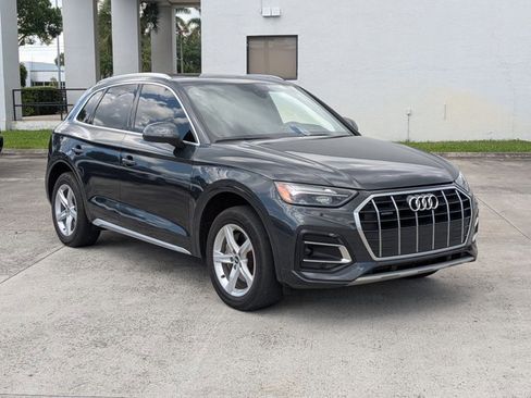 Used 2021 Audi Q5 Premium w/ Convenience Package AWD/4WD image 3