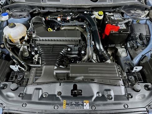 Used 2025 Lincoln Corsair AWD w/ Equipment Group 101A image 28