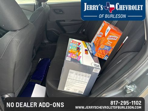 Used 2023 Nissan Rogue S FWD image 10