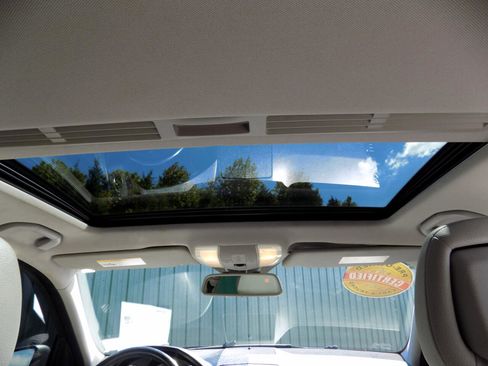 Used 2011 Mercedes-Benz C 300 Luxury image 16