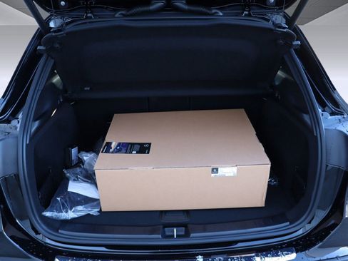 Certified 2025 Mercedes-Benz GLA 250 image 25