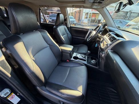 Used 2015 Toyota 4Runner SR5 Premium image 12