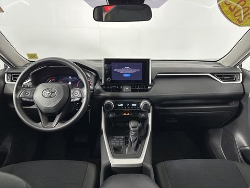 Used 2023 Toyota RAV4 LE image 11