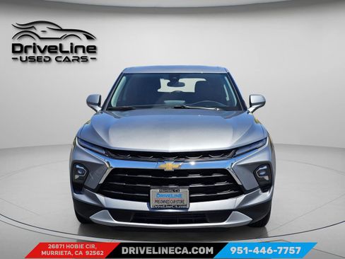 Used 2025 Chevrolet Blazer LT AWD/4WD image 2